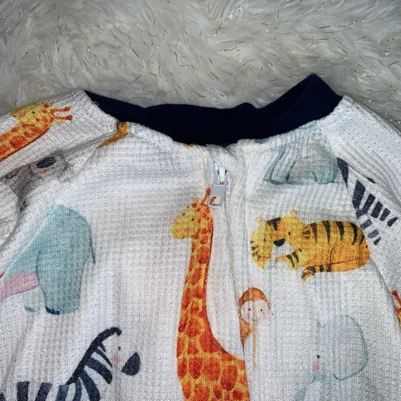 Baby Boy All Over Cartoon animals Design Long-sleeves Baby Jumpsuit. 0-3 M - Picture 8 of 9
